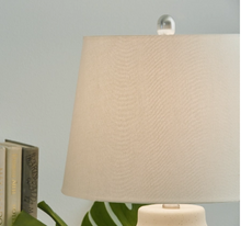 Load image into Gallery viewer, Afener Table Lamp (Set of two)
