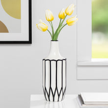 Load image into Gallery viewer, Abstract Linear Outline Vase
