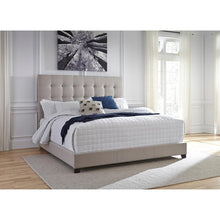Load image into Gallery viewer, Dolante Upholstered Bed.
