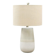 Load image into Gallery viewer, Shavonne Table Lamp
