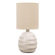 Load image into Gallery viewer, Glennwick Table Lamp
