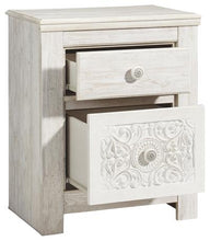 Load image into Gallery viewer, Paxberry Nightstand.
